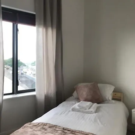Apt With Stunning Panorama *